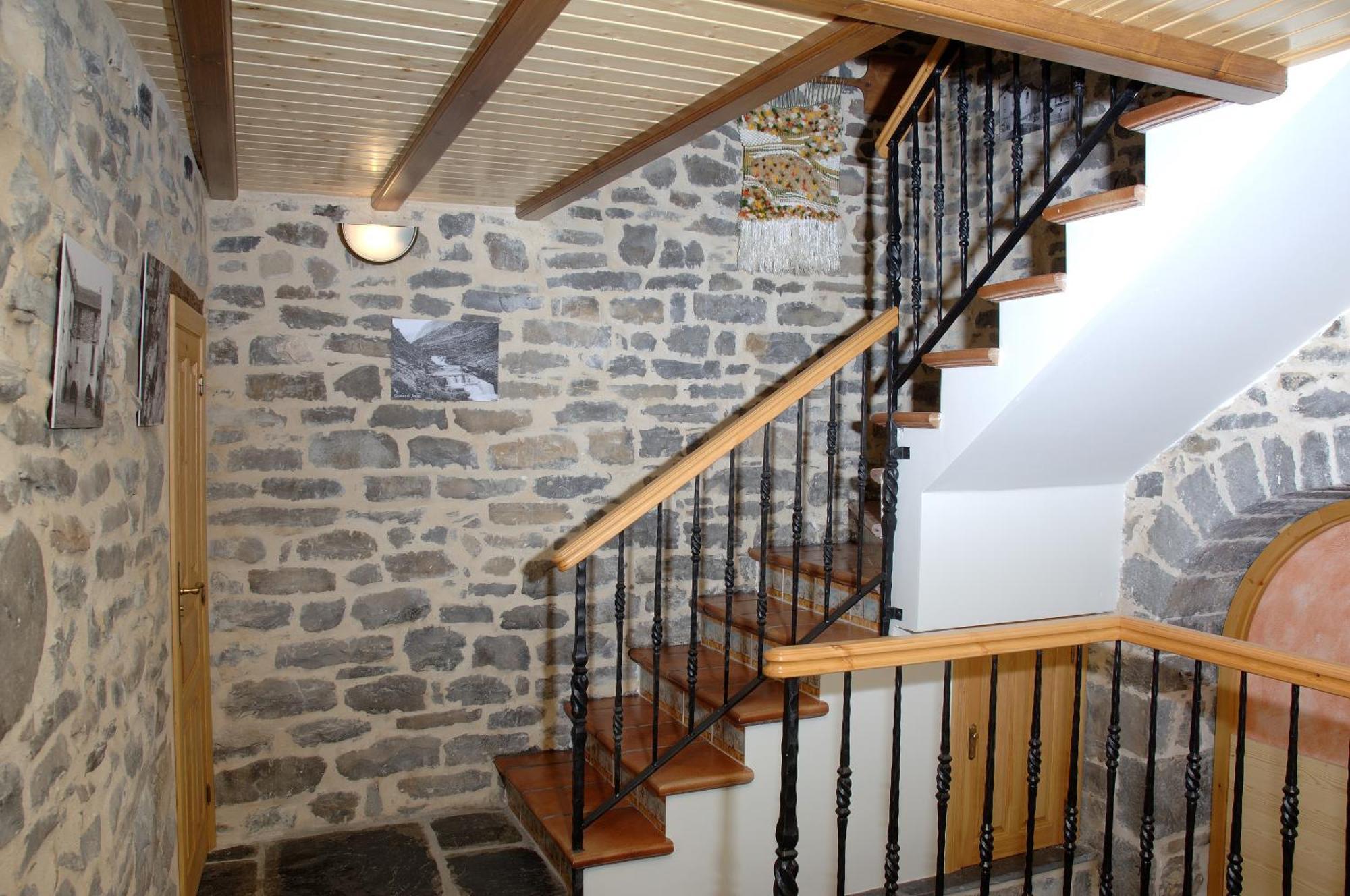 Apartamento El Patio Casa Cajal Torla Esterno foto