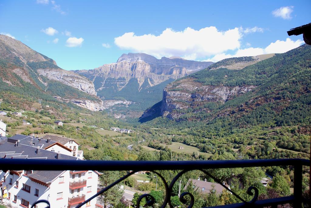 Apartamento El Patio Casa Cajal Torla Esterno foto